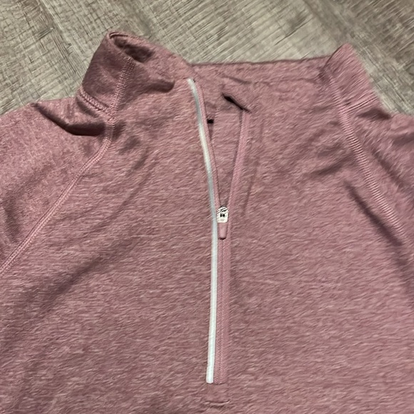 Old Navy Active Ho-Dry Pullover with thumb holes - size medium - Picture 2 of 5